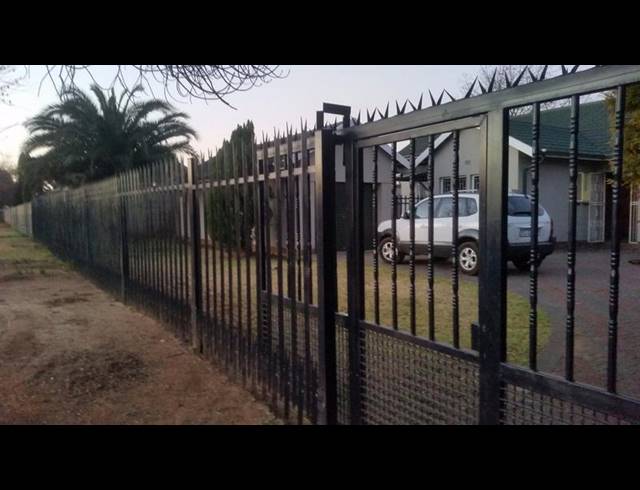 3 BEDROOM PROPERTY TO RENT IN VANDERBIJLPARK SE 2